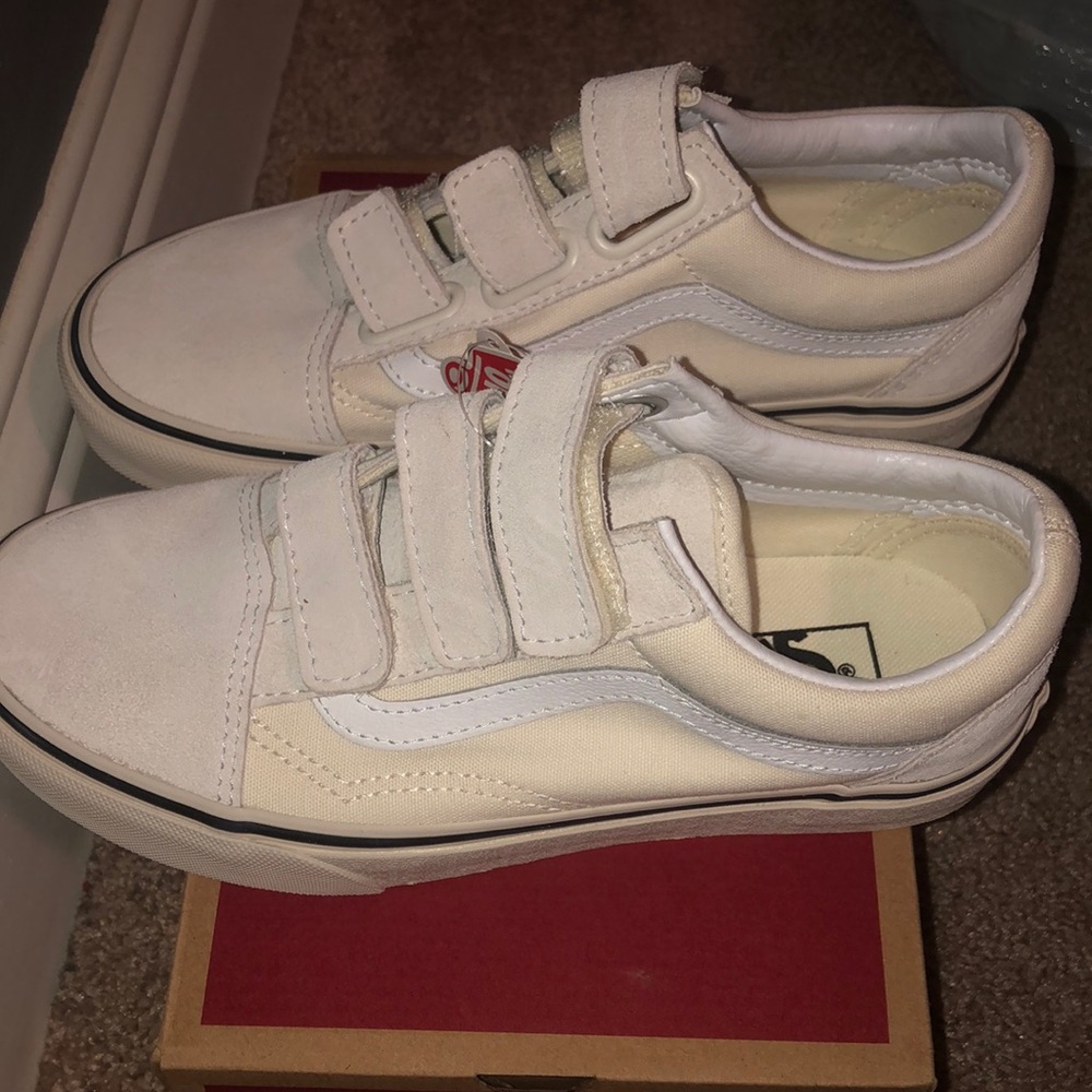 Marshmallow/turtledove vans